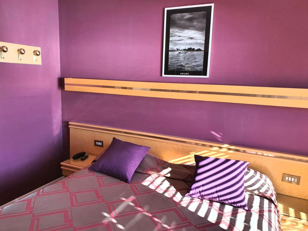Hotel Antares กราโด ภายนอก รูปภาพ