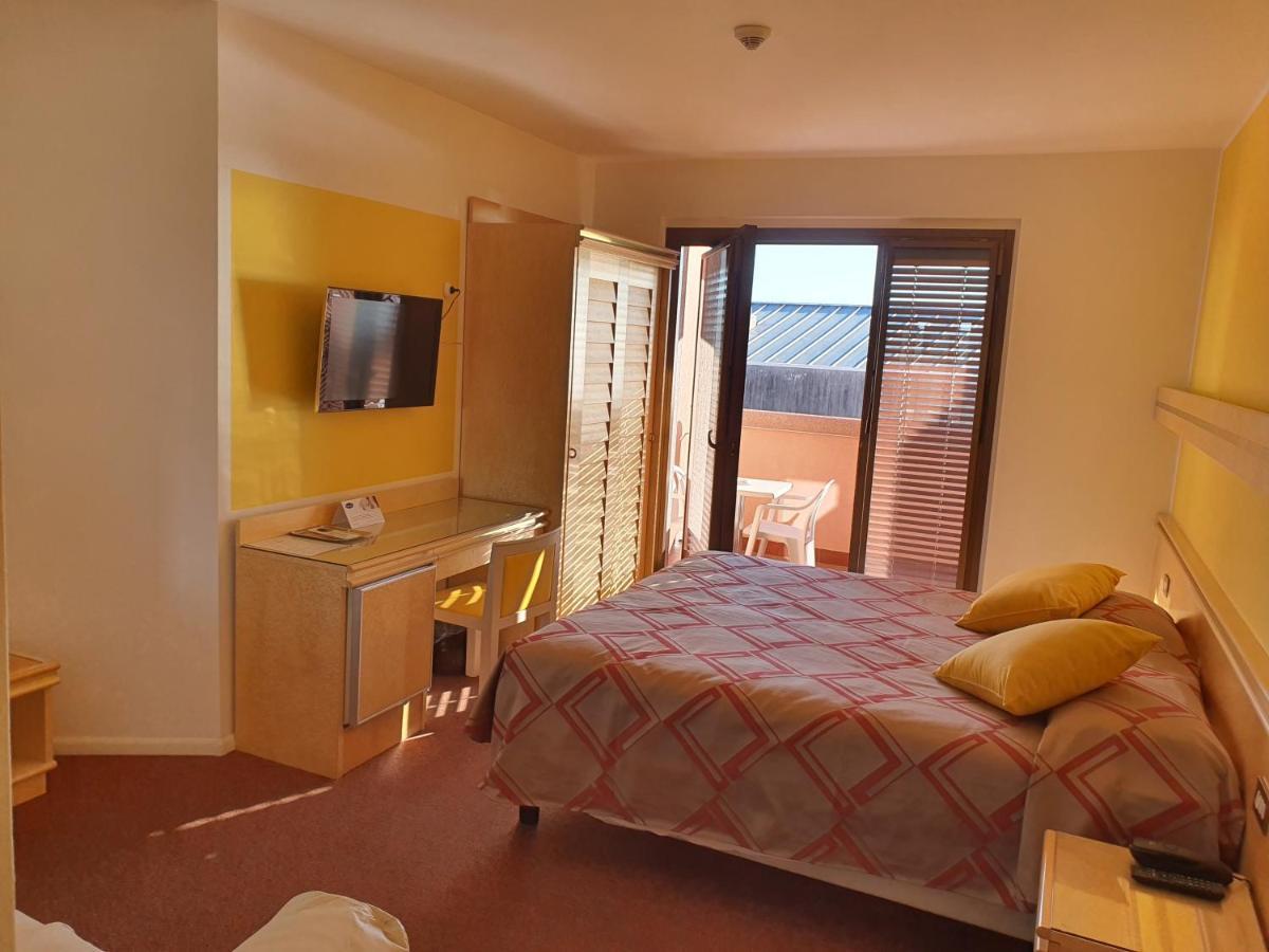 Hotel Antares กราโด ภายนอก รูปภาพ