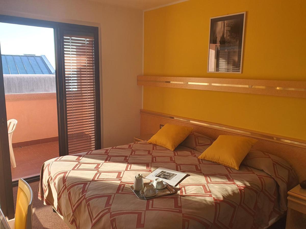 Hotel Antares กราโด ภายนอก รูปภาพ