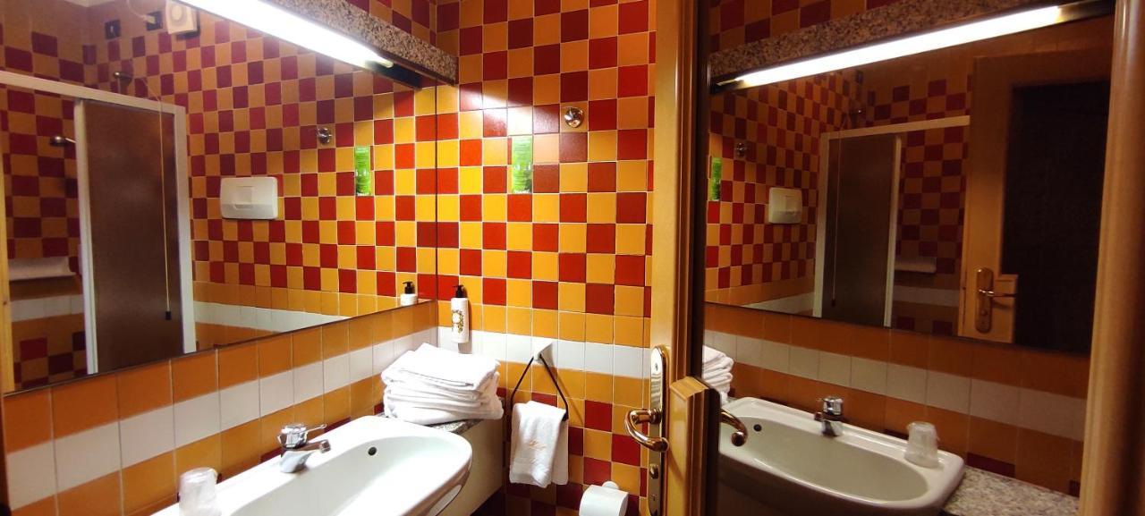 Hotel Antares กราโด ภายนอก รูปภาพ